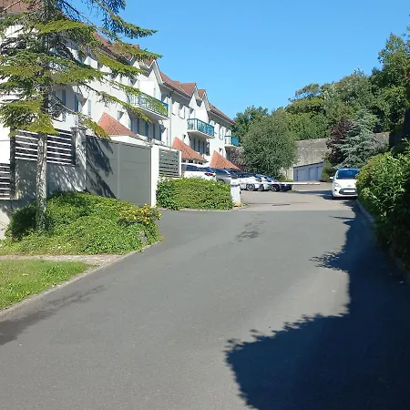 Superbe Duplex Proche De La *